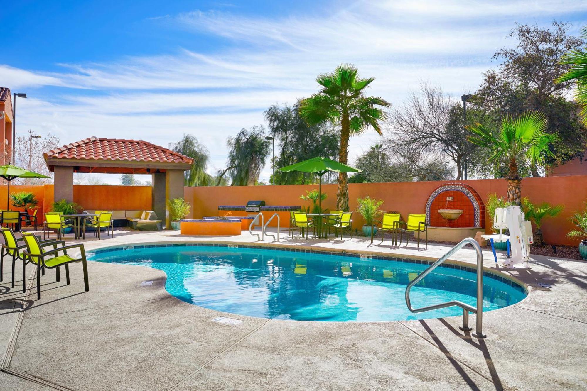 Springhill Suites Tempe At Arizona Mills Mall Exterior foto